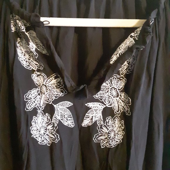 Loft White Embroidered Floral Split Neck Black Dress(as is -no belt) - Picture 4 of 14